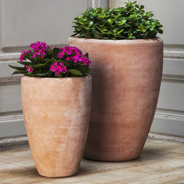 Garden Containers and Urns-Terra Cotta