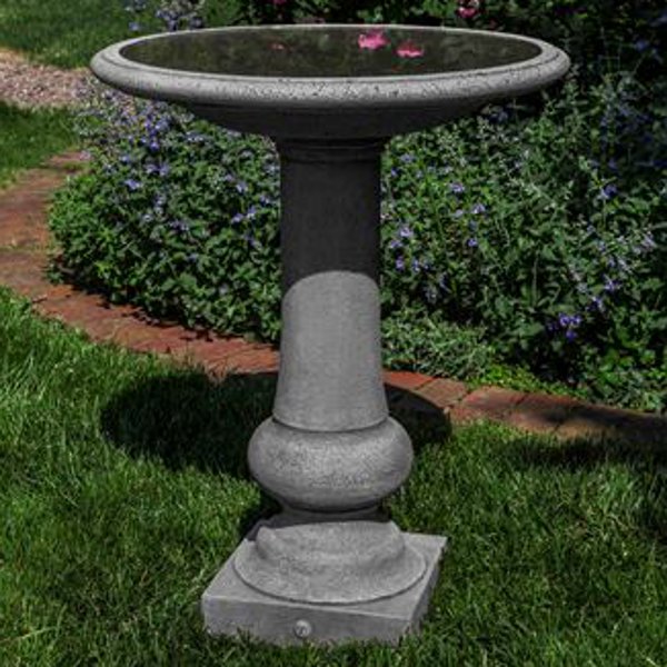 B-176 Williamsburg Boxwood Garden Birdbath