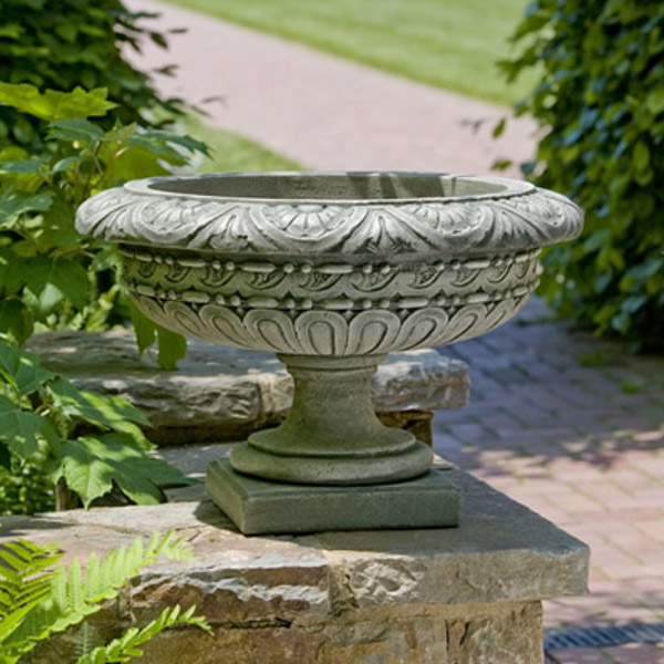 P-468 Longwood Rosette Urn