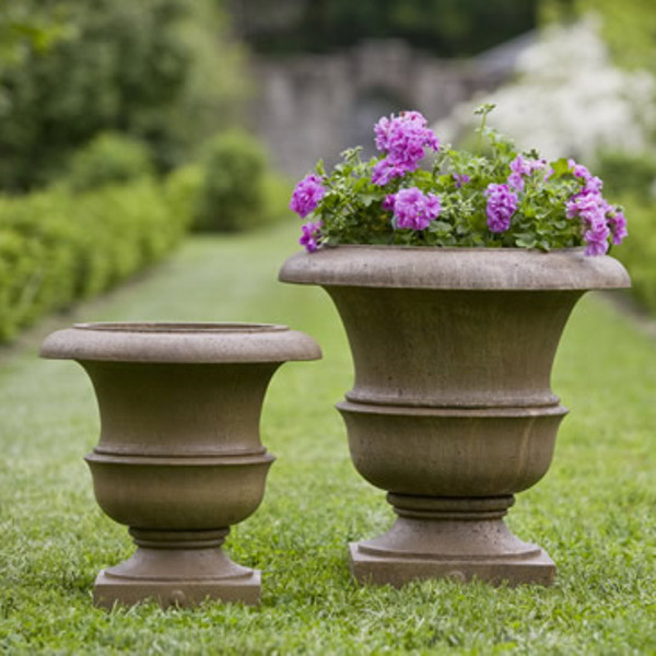 P-496A P-496B Williamsburg Wren Planters