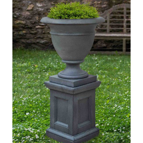 P-839 P-840 St James Urns