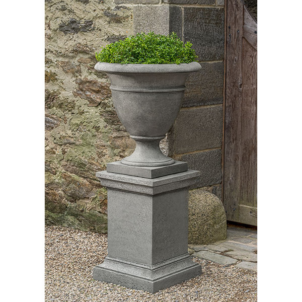 P-841 Rustic St. James Urn, Large