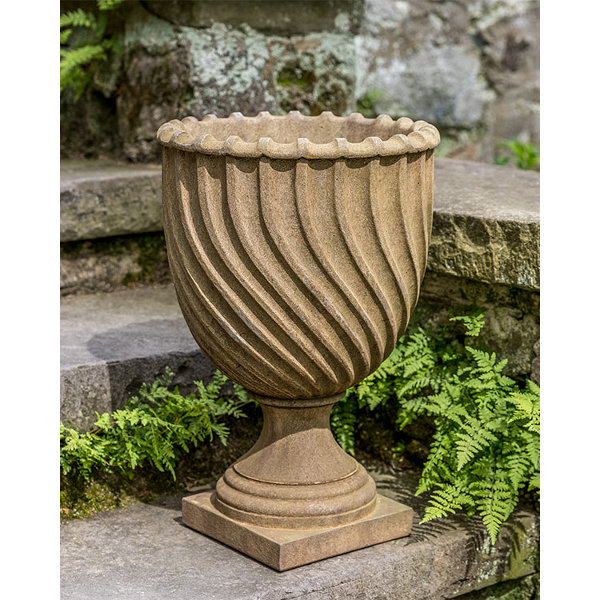 P-882 Ravenna Urn, Small